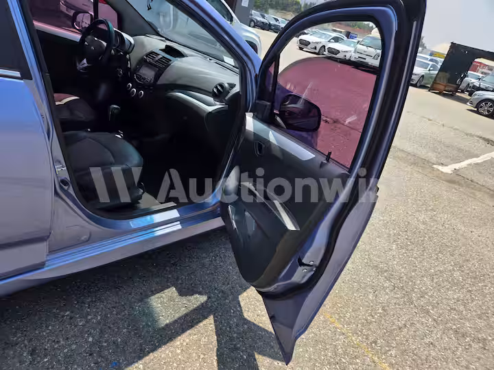 Chevrolet Spark 2015 — 31