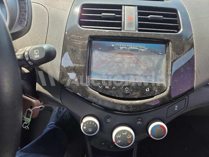Chevrolet Spark 2015 — 56