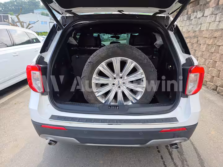 Ford Explorer 2020 — 24