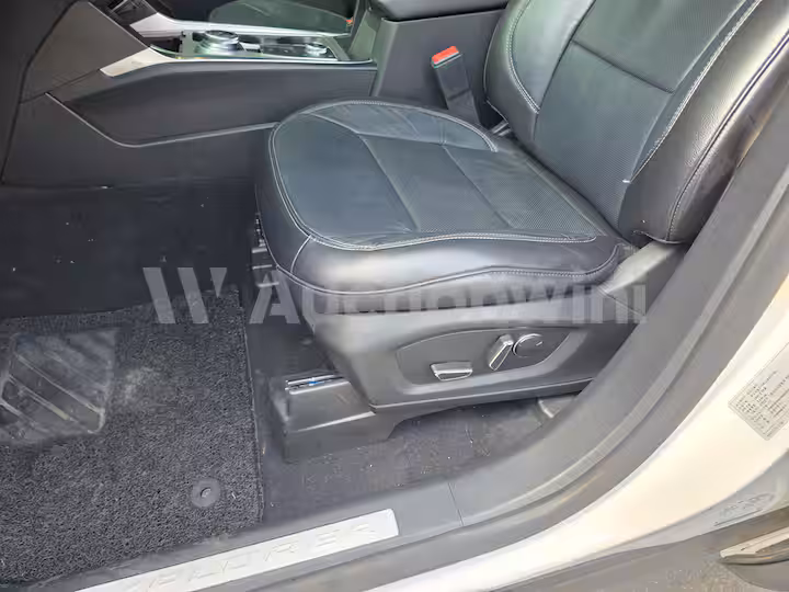 Ford Explorer 2020 — 29