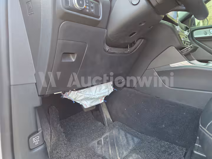 Ford Explorer 2020 — 30