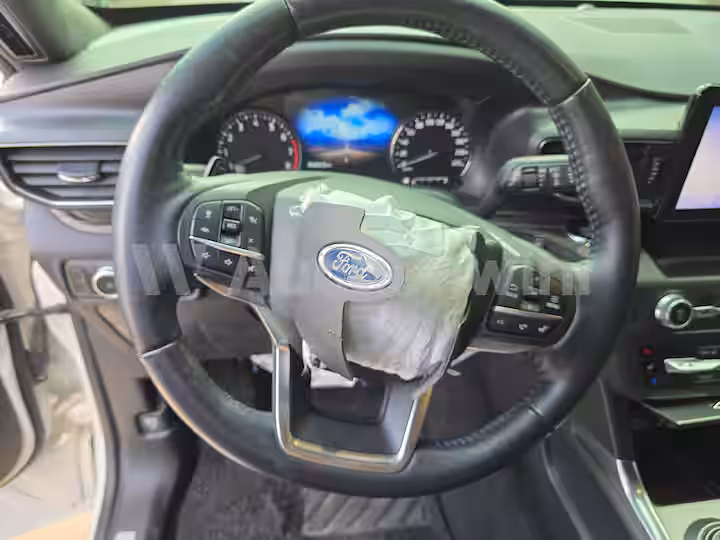 Ford Explorer 2020 — 32