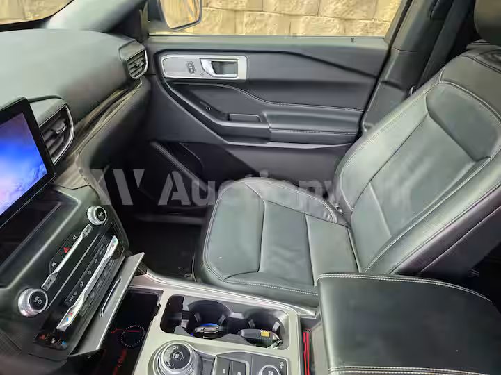 Ford Explorer 2020 — 36