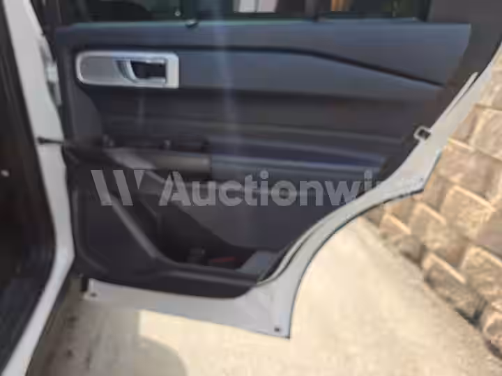 Ford Explorer 2020 — 42