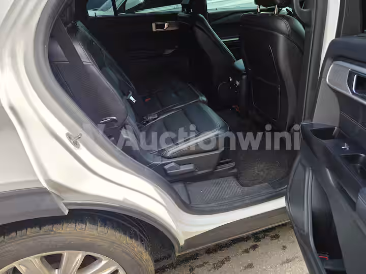 Ford Explorer 2020 — 43