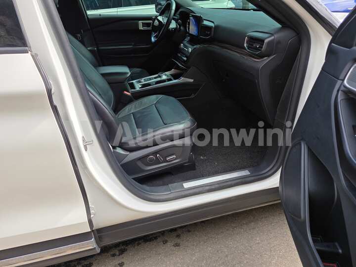 Ford Explorer 2020 — 49