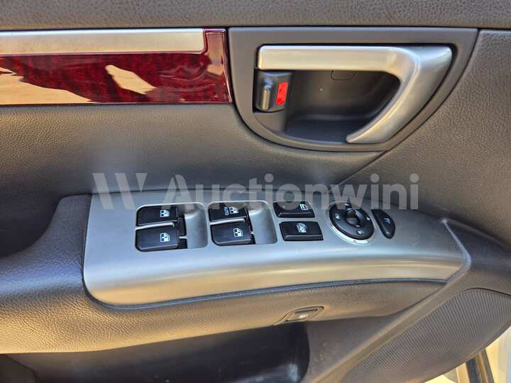 Hyundai SantaFe 2010 — 32