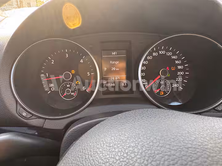 Volkswagen Golf 2012 — 32