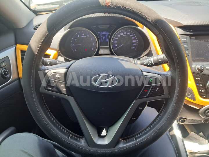 Hyundai Veloster 2012 — 17