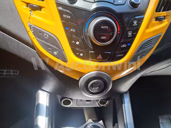 Hyundai Veloster 2012 — 19