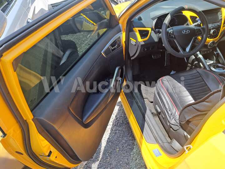 Hyundai Veloster 2012 — 24
