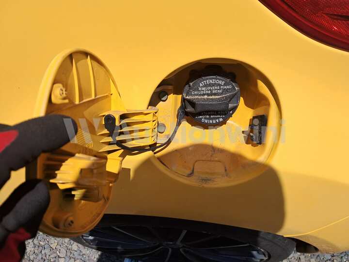 Hyundai Veloster 2012 — 27