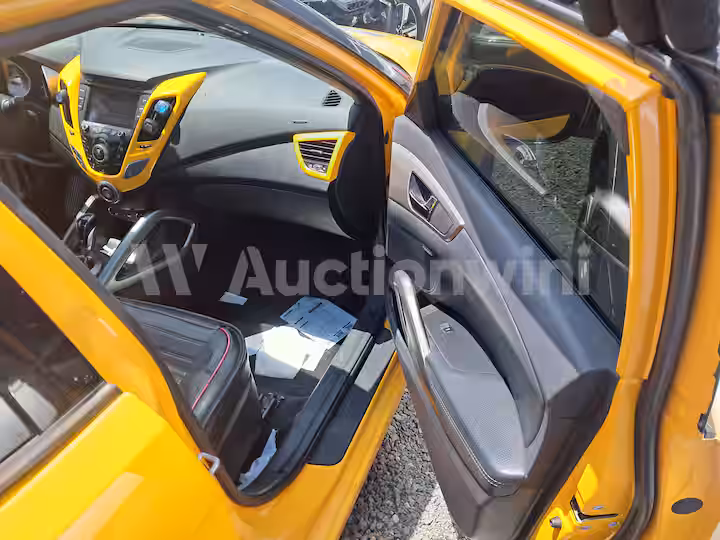 Hyundai Veloster 2012 — 33
