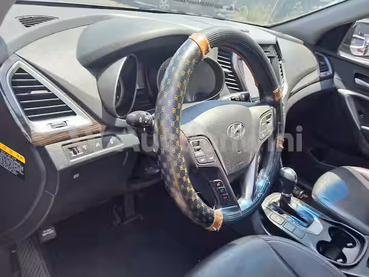 Hyundai SantaFe 2015 — 14