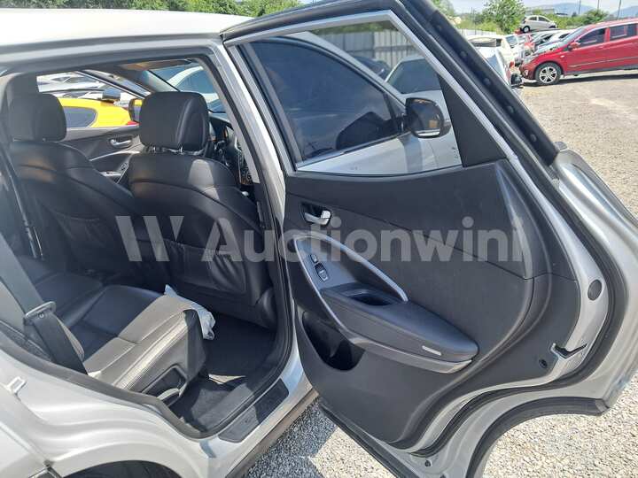 Hyundai SantaFe 2015 — 29