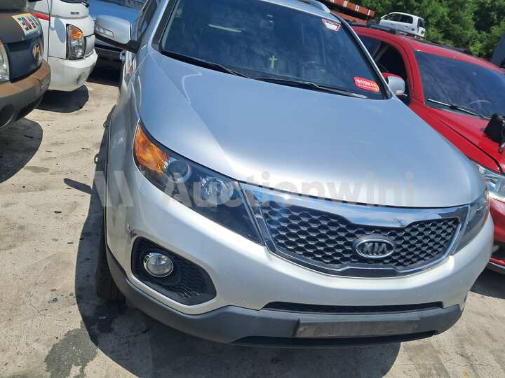 Kia Sorento 2010 — 11