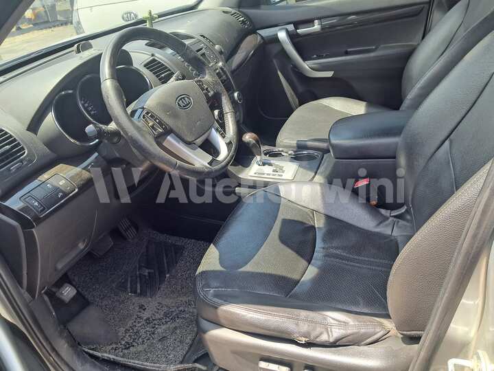 Kia Sorento 2010 — 27