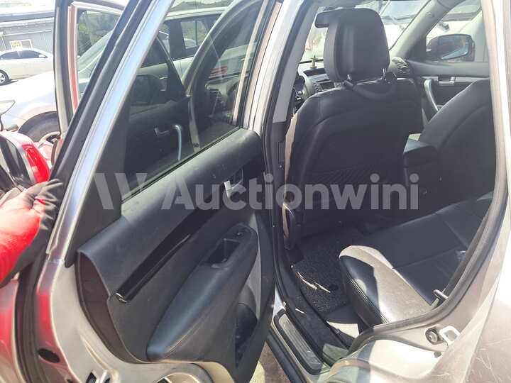 Kia Sorento 2010 — 28
