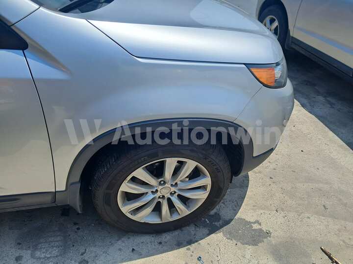 Kia Sorento 2010 — 9