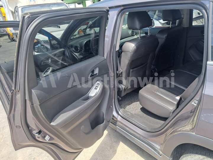 Chevrolet Orlando 2014 — 26