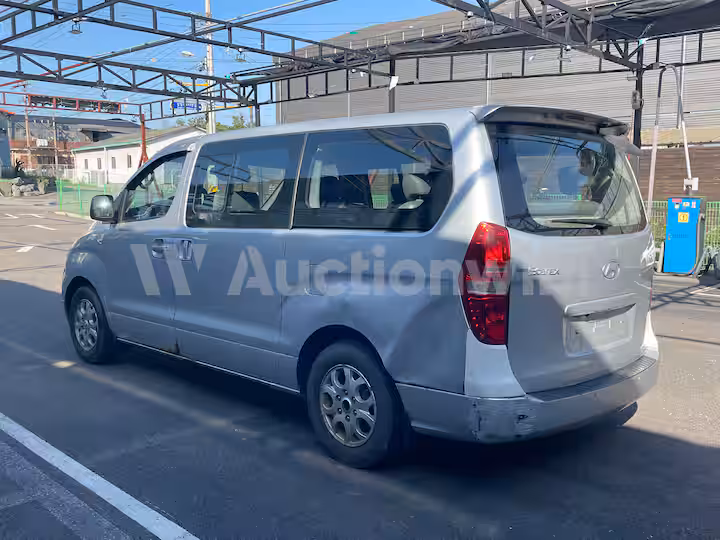 Hyundai Starex 2010 — 4