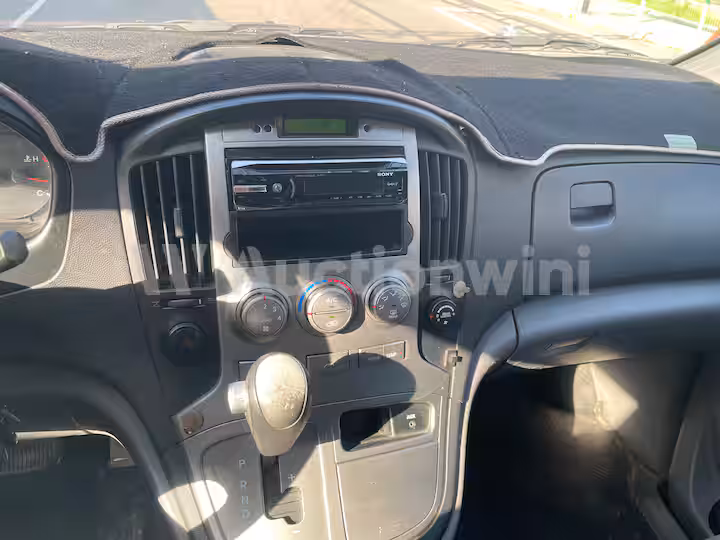 Hyundai Starex 2010 — 36