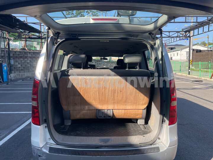 Hyundai Starex 2010 — 50