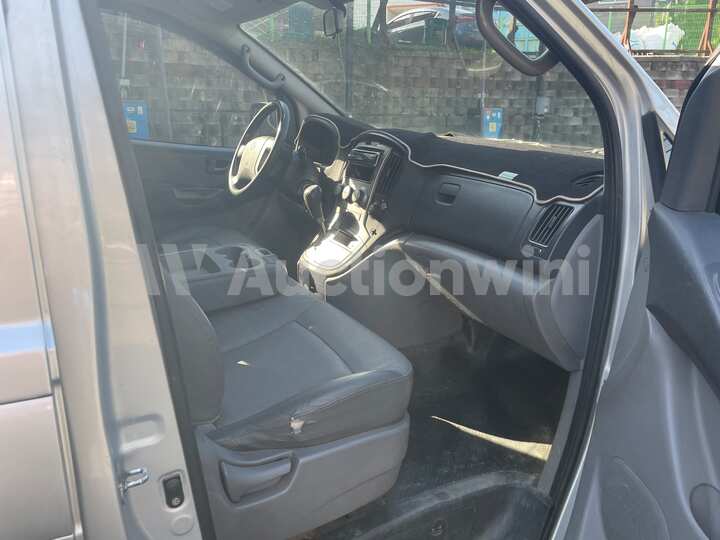 Hyundai Starex 2010 — 56