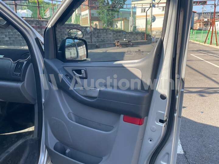 Hyundai Starex 2010 — 57