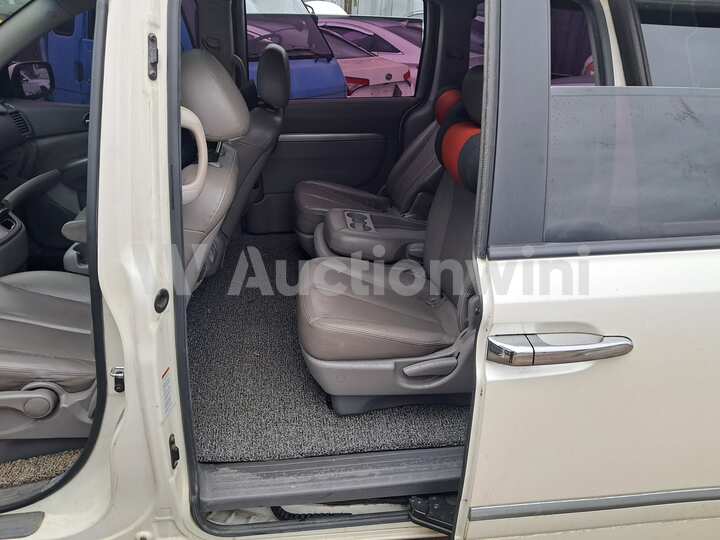 Kia Carnival 2011 — 27