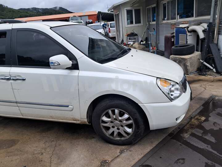 Kia Carnival 2011 — 6