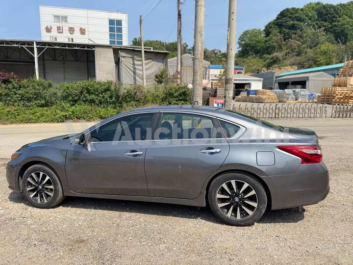 Nissan Altima 2017 — 2