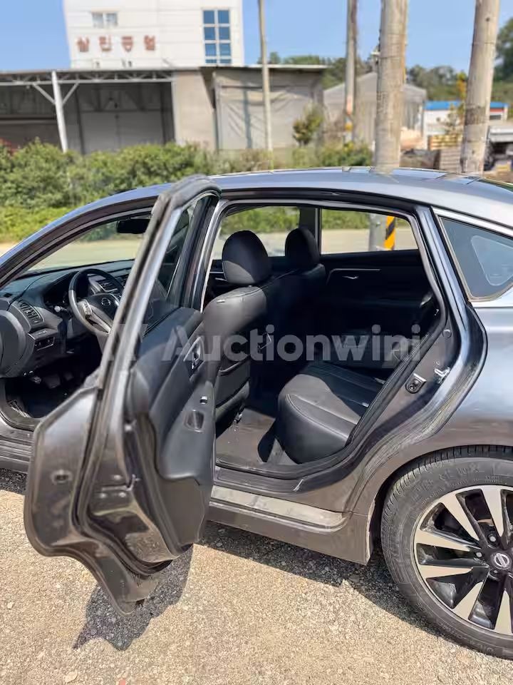Nissan Altima 2017 — 16