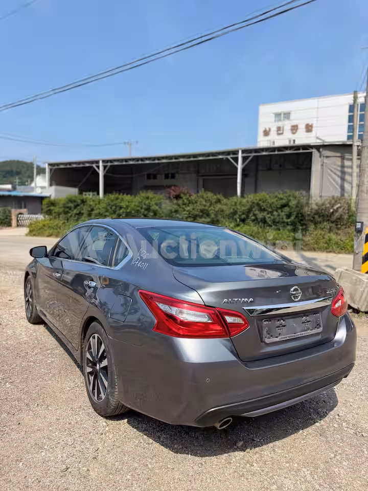 Nissan Altima 2017 — 9