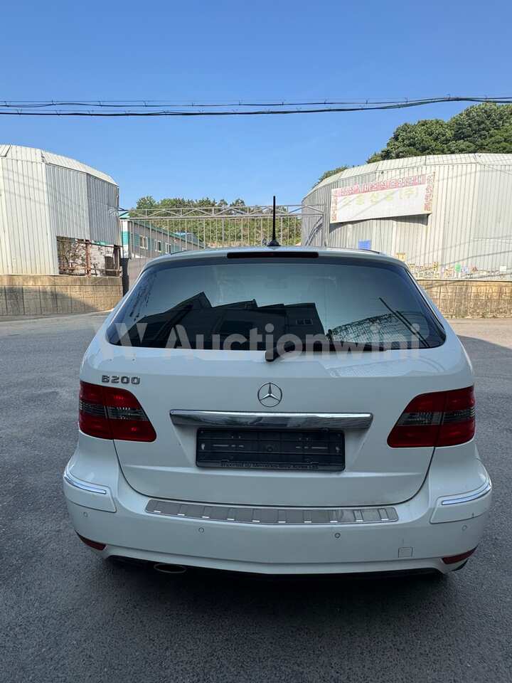 Mercedes Benz B Class 2010 — 11