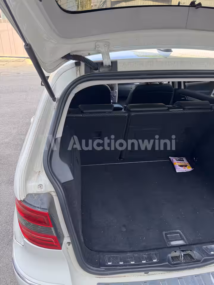 Mercedes Benz B Class 2010 — 17
