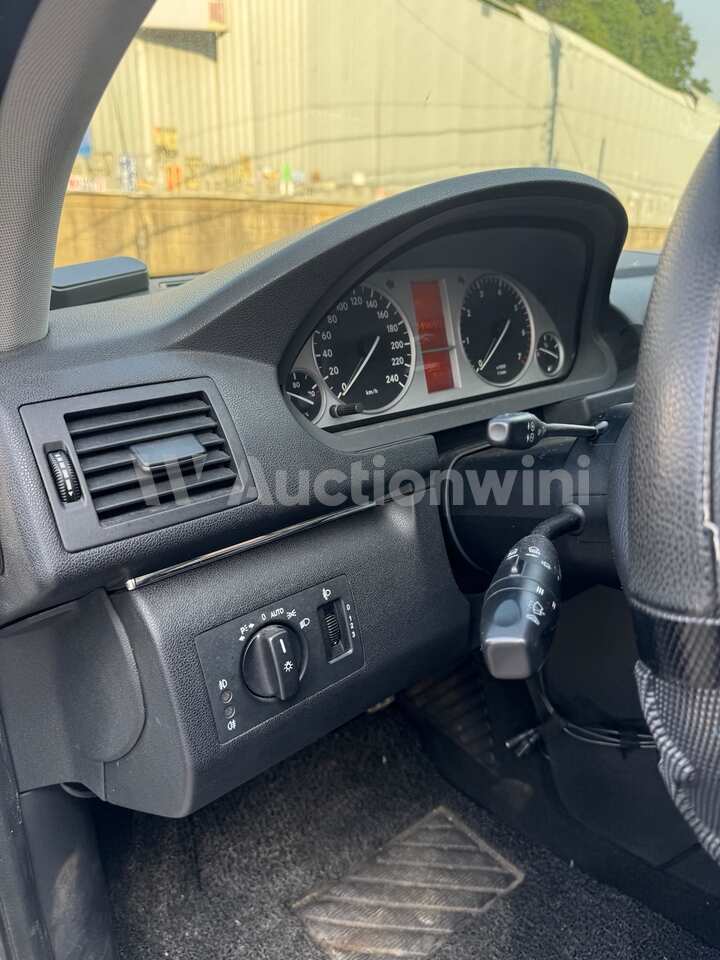Mercedes Benz B Class 2010 — 23