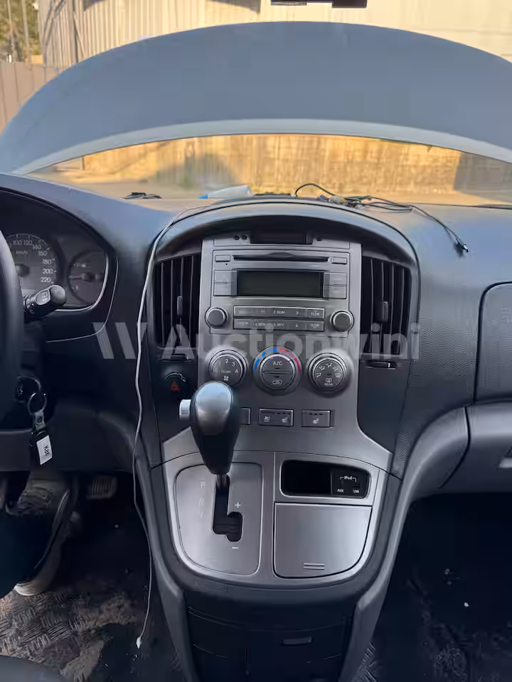 Hyundai Starex 2014 — 21