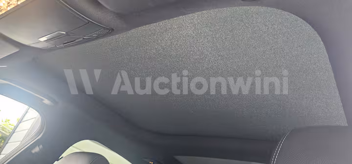 Mercedes Benz E Class 2019 — 16