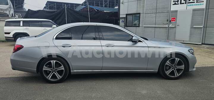 Mercedes Benz E Class 2019 — 6
