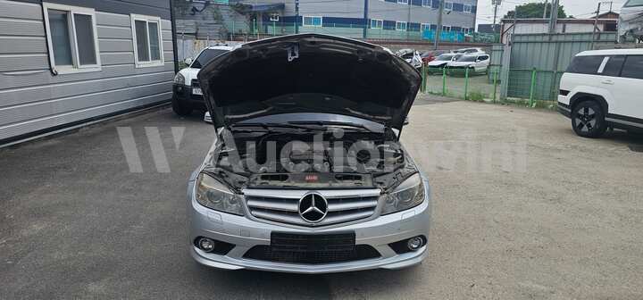 Mercedes Benz C Class 2010 — 12