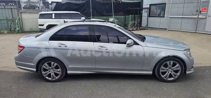 Mercedes Benz C Class 2010 — 7