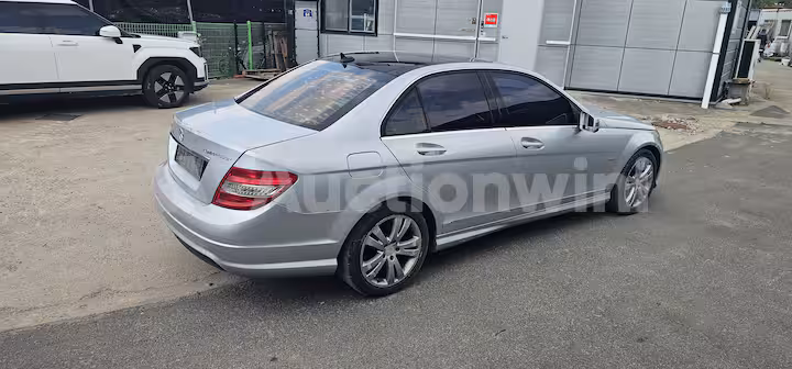 Mercedes Benz C Class 2010 — 8