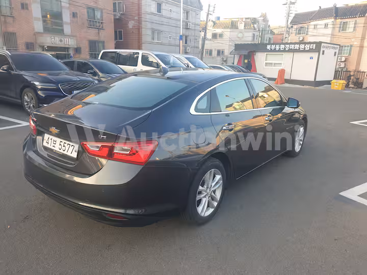 Chevrolet Malibu 2017 — 5