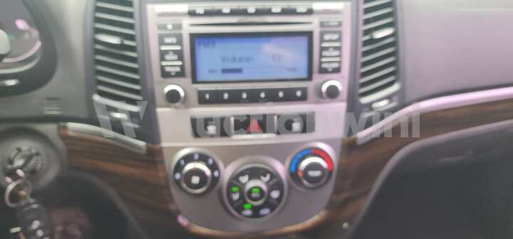 Hyundai SantaFe 2011 — 14