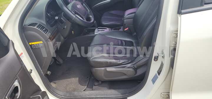 Hyundai SantaFe 2011 — 36