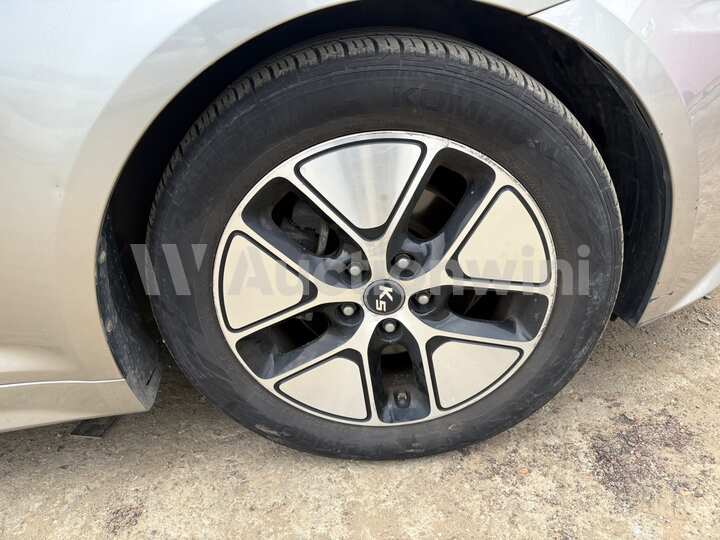 Kia K5 2012 — 28