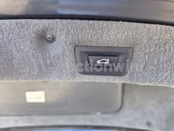BMW 7 Series 2012 — 41