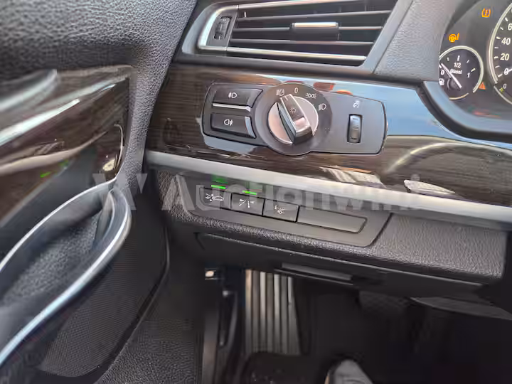 BMW 7 Series 2012 — 44