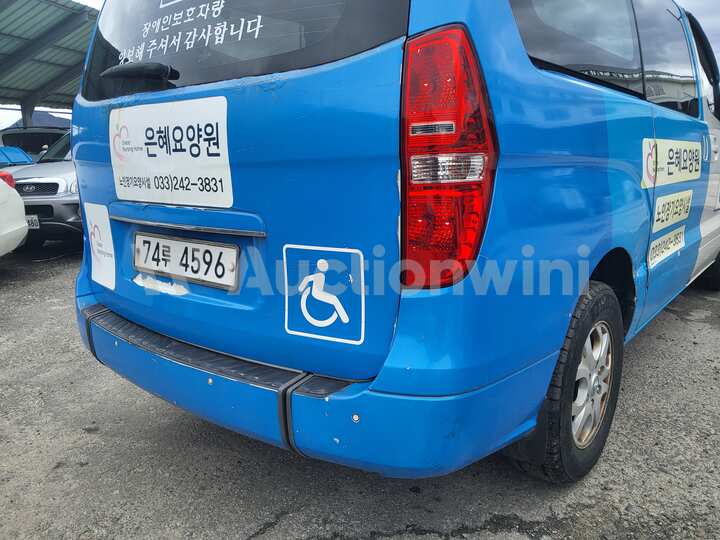 Hyundai Starex 2010 — 16